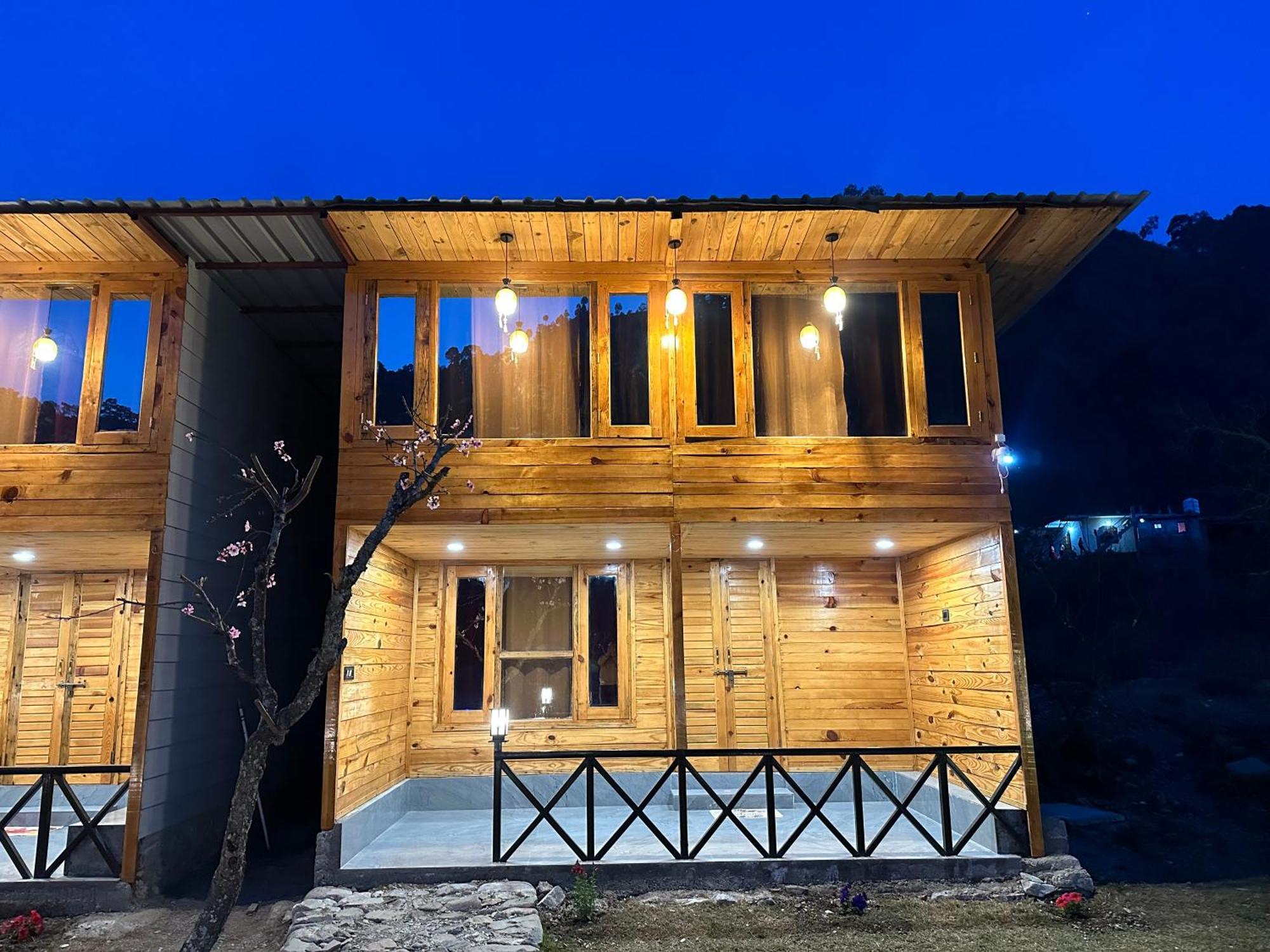 Cabana Riverside Resort - Kainchi Dham Nainital Bagian luar foto