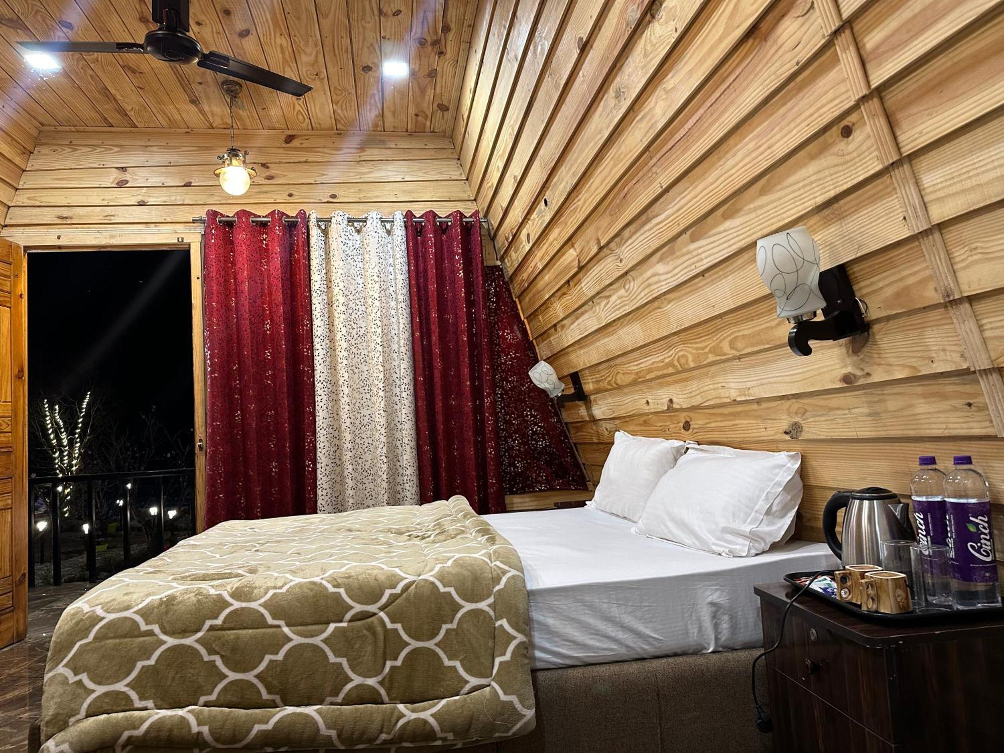 Cabana Riverside Resort - Kainchi Dham Nainital Bagian luar foto