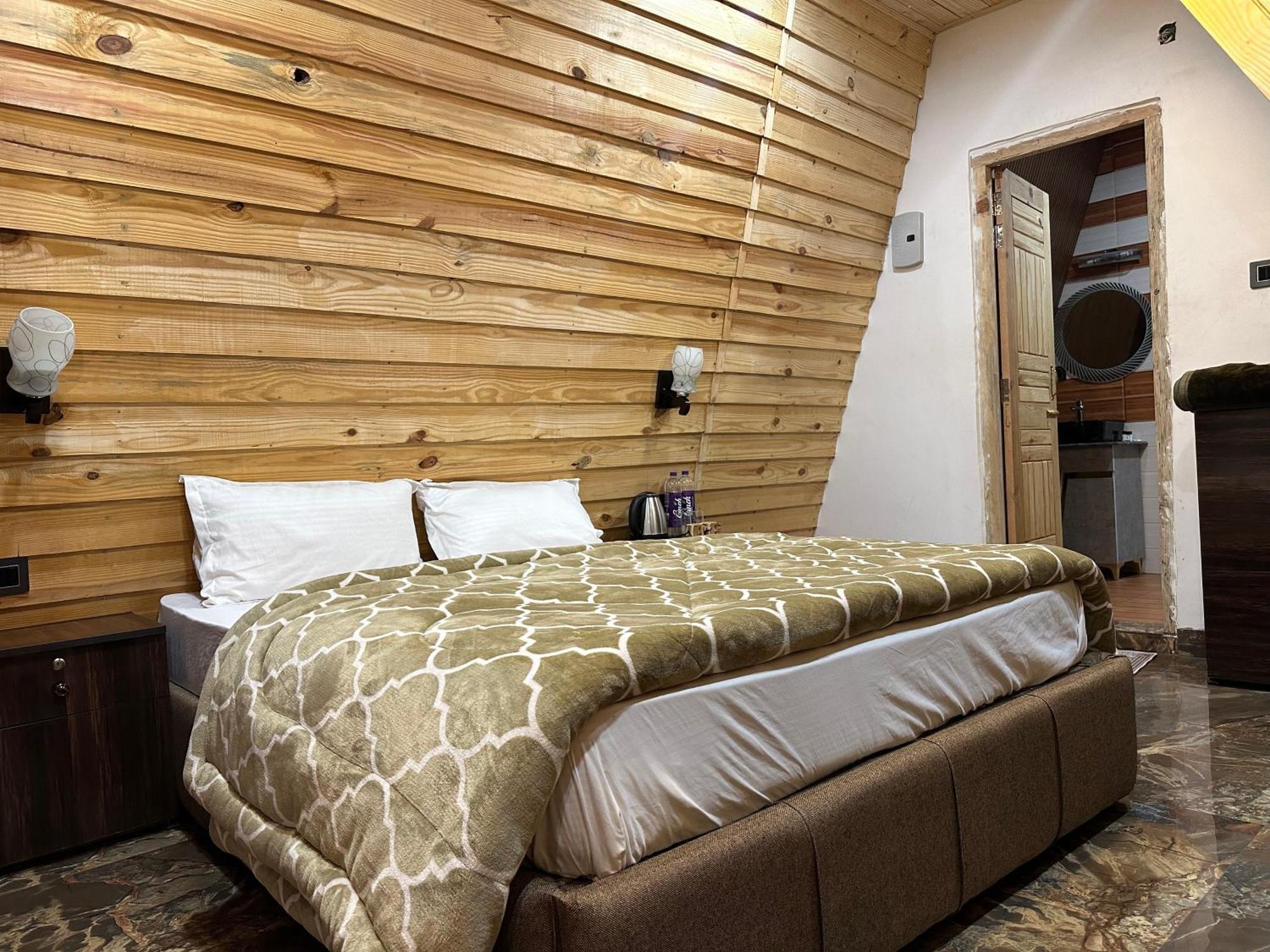 Cabana Riverside Resort - Kainchi Dham Nainital Bagian luar foto