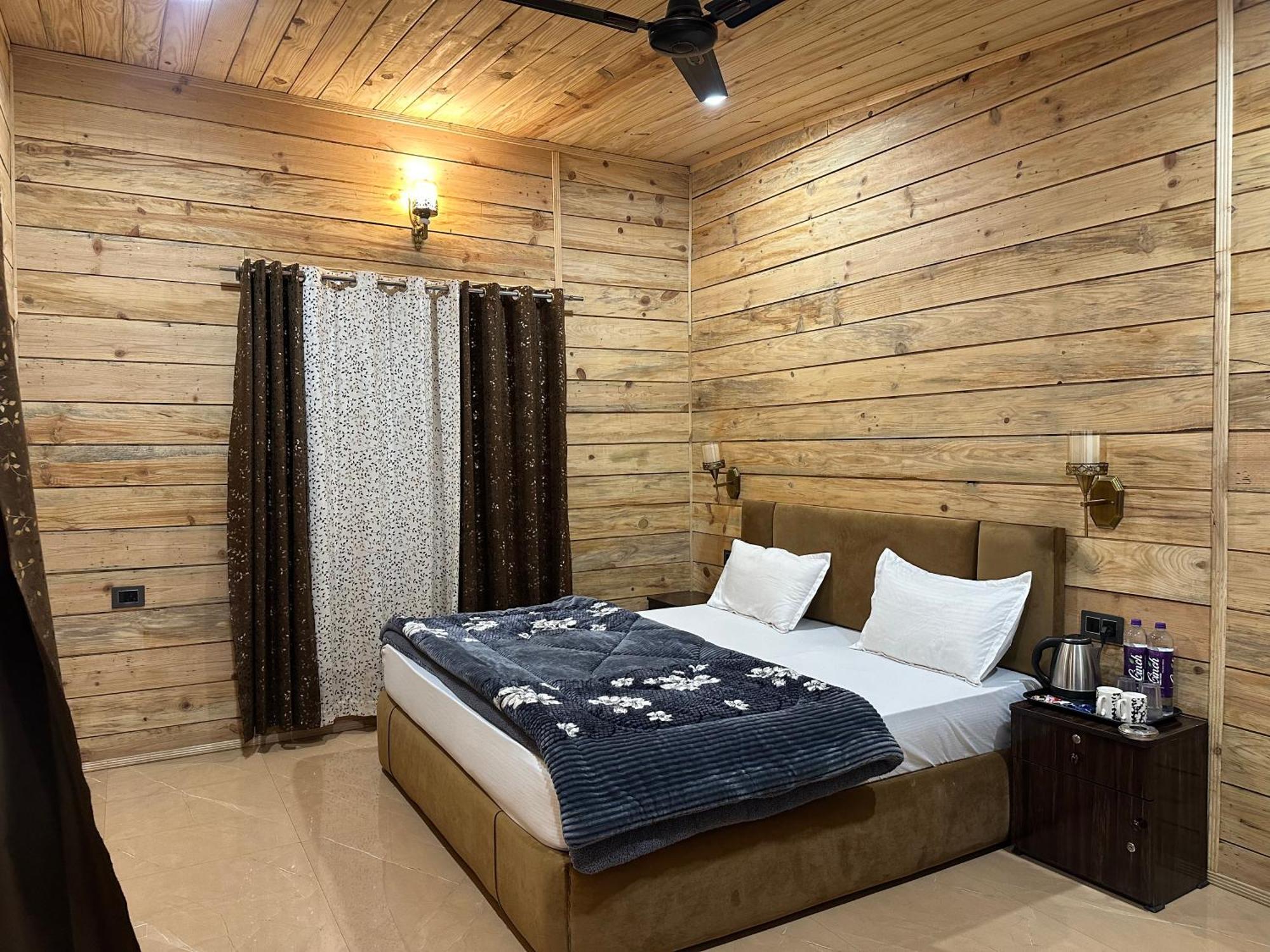 Cabana Riverside Resort - Kainchi Dham Nainital Bagian luar foto